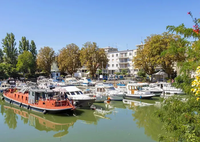Appartement Wilsix By Max, Renovated, Bright Studio, 1 Min From Train Station